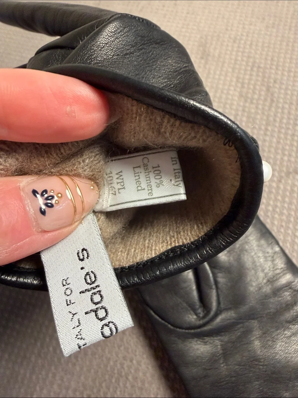 Bloomingdale's Black Leather Cashmere Lined Gloves with Pearl Stud Accents